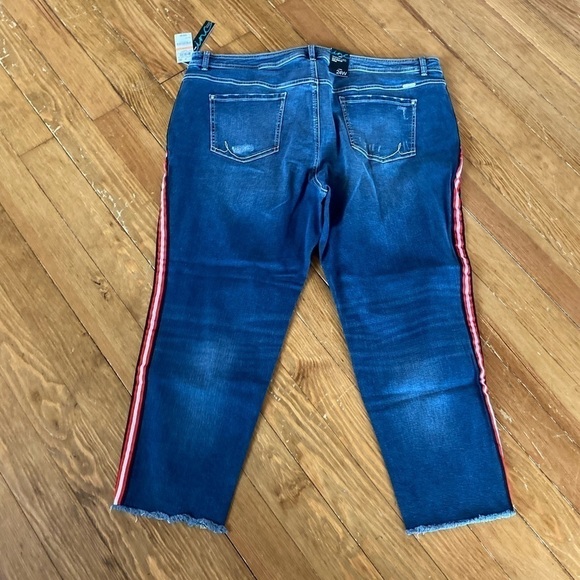 Nwt International Concepts INC Plus Size Red Racing Stripe Ankle Jeans s… - Picture 7 of 8